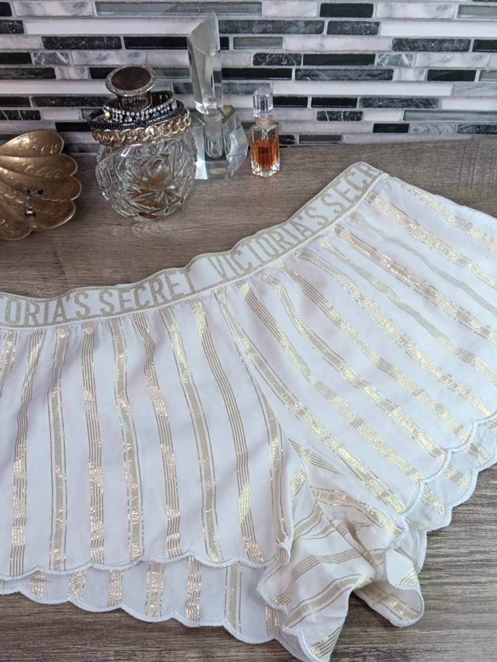 Victoria Secrets Sexy Sheer Booty Shorts S/P/CH 170/68A Gold Trim